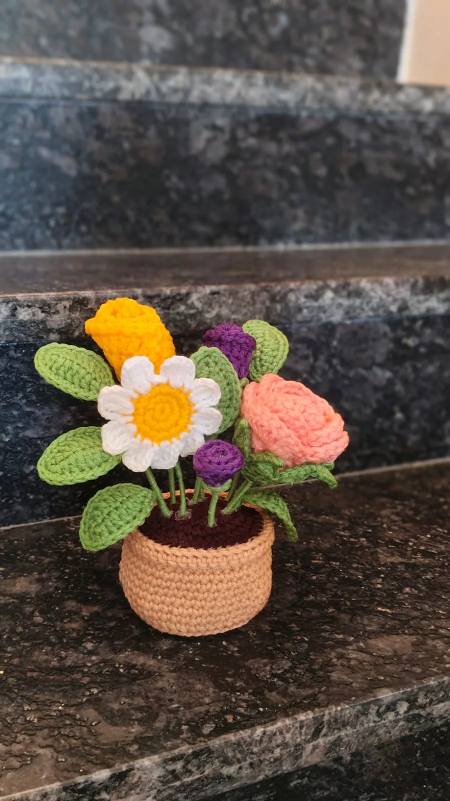 Rose and Daisy pot